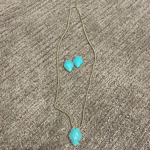 Kendra Scott necklace and earrings